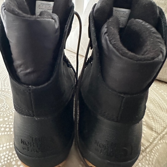 Excellent Women’s North Face Snow Boots 8.5 - Picture 7 of 12